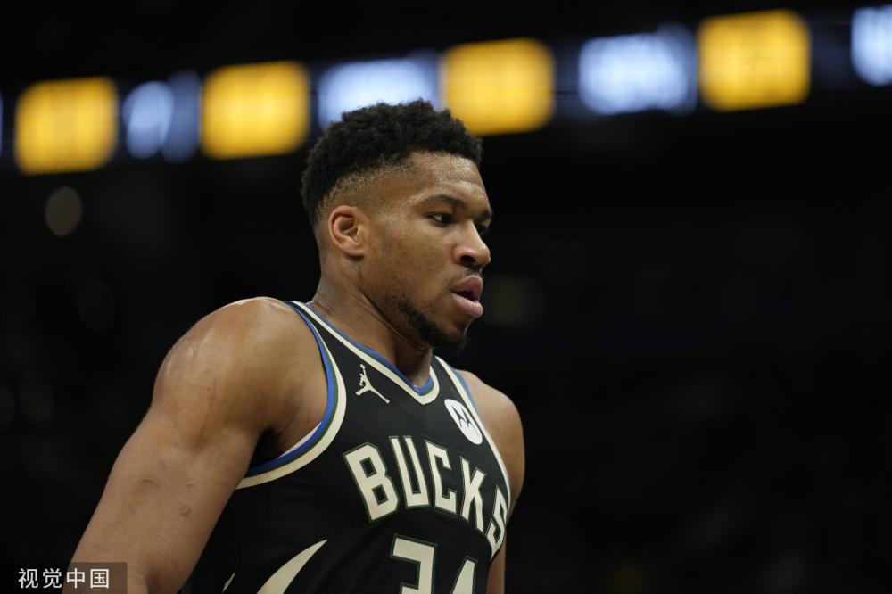 在这位年轻 在这位年轻