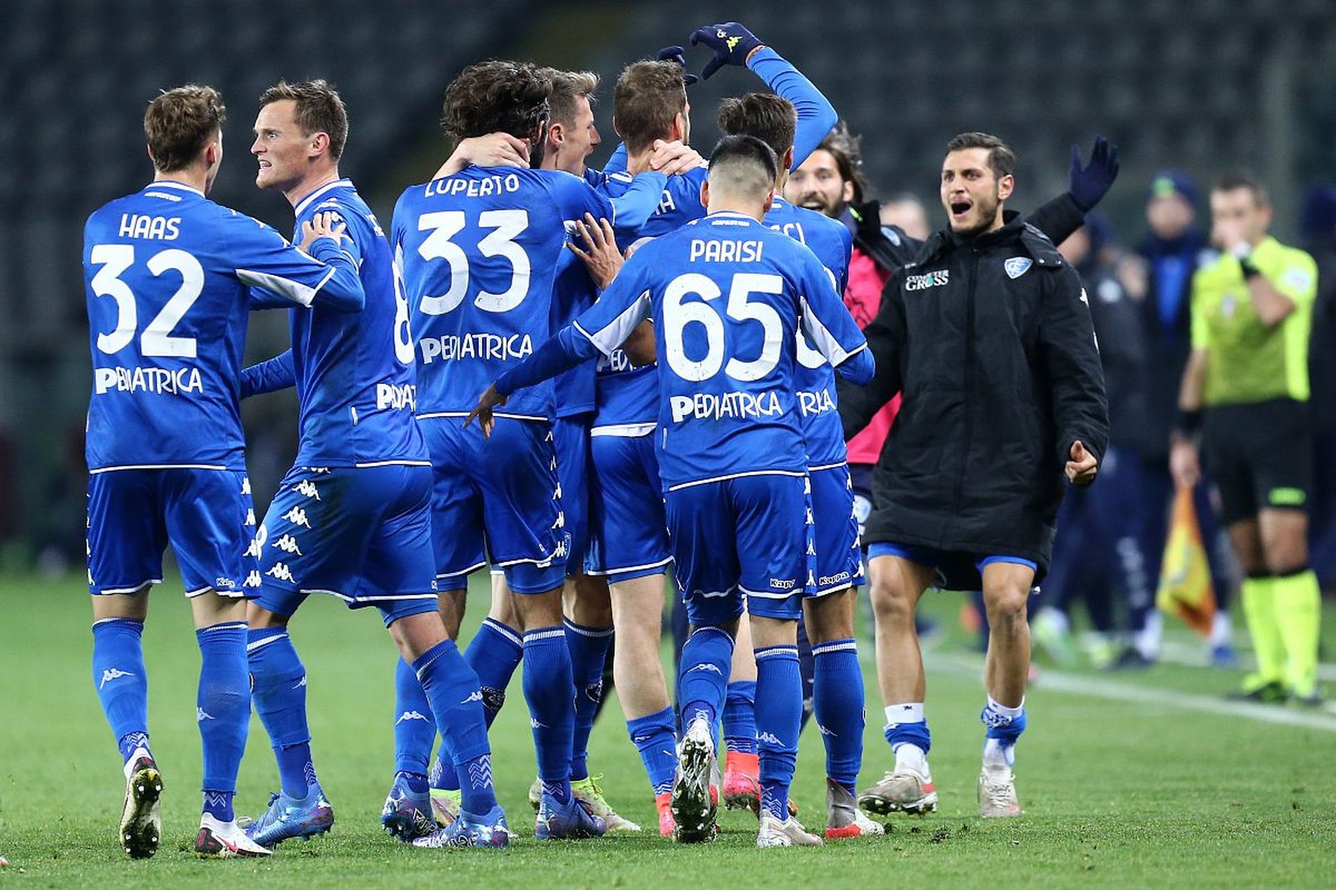 他的同事索 他的同事索